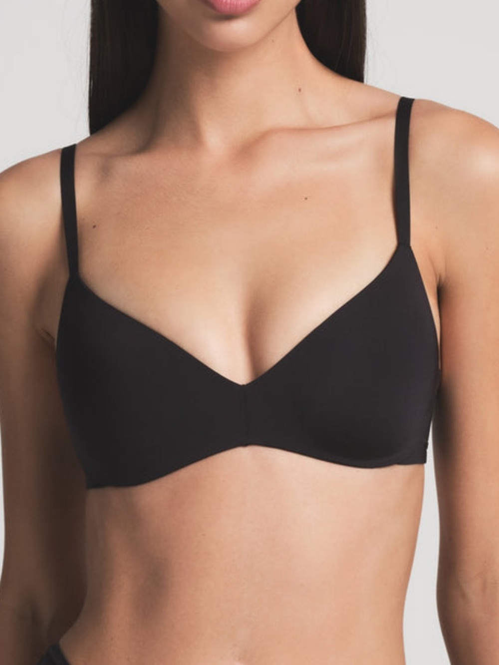 SKIMS Onyx Wireless Form Push Up Bra